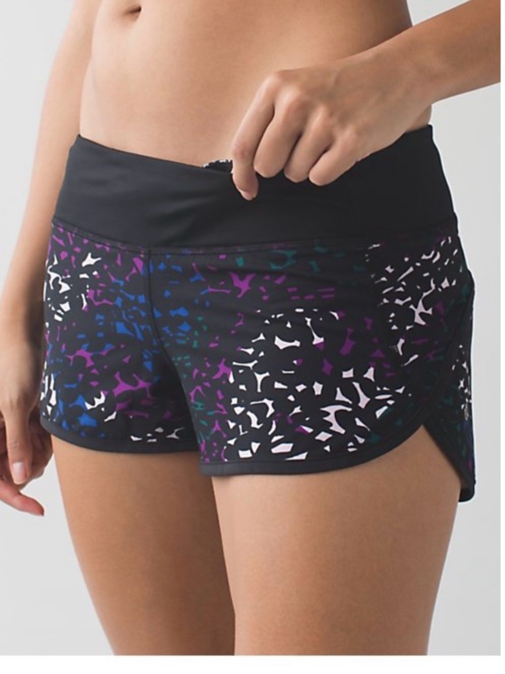Lululemon Run Speed Shorts Rainbow Cheetah Shadow Wrap Tender Violet